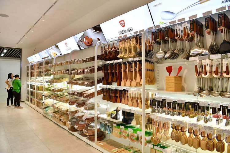 開業2小時銷售破千萬！華南地區最大日用百貨供應地迎“開門紅”，日用品銷售火爆